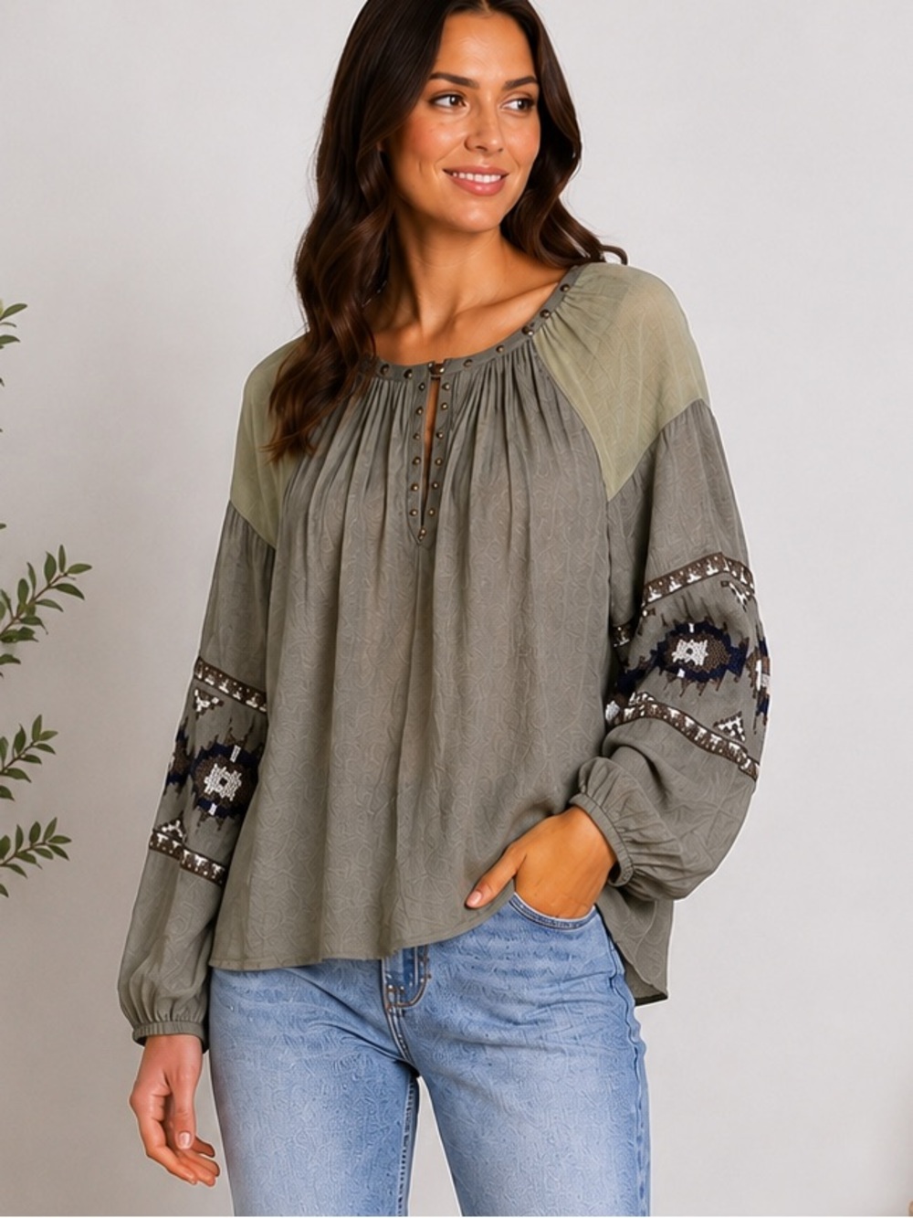 Crosstree Lane Womens Stitch Fix Aztec Embroidered Shirt Top Blouse size M